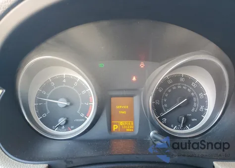 2010 Suzuki Kizashi Sls z USA, uszkodzony, nr VIN JS2RF9A73A6100331